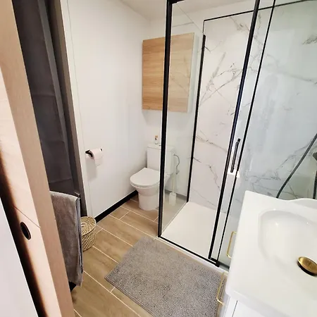 Apartman Le Clemenceau- 6pers - 200m, Clim, Pkg Prive Valras-Plage